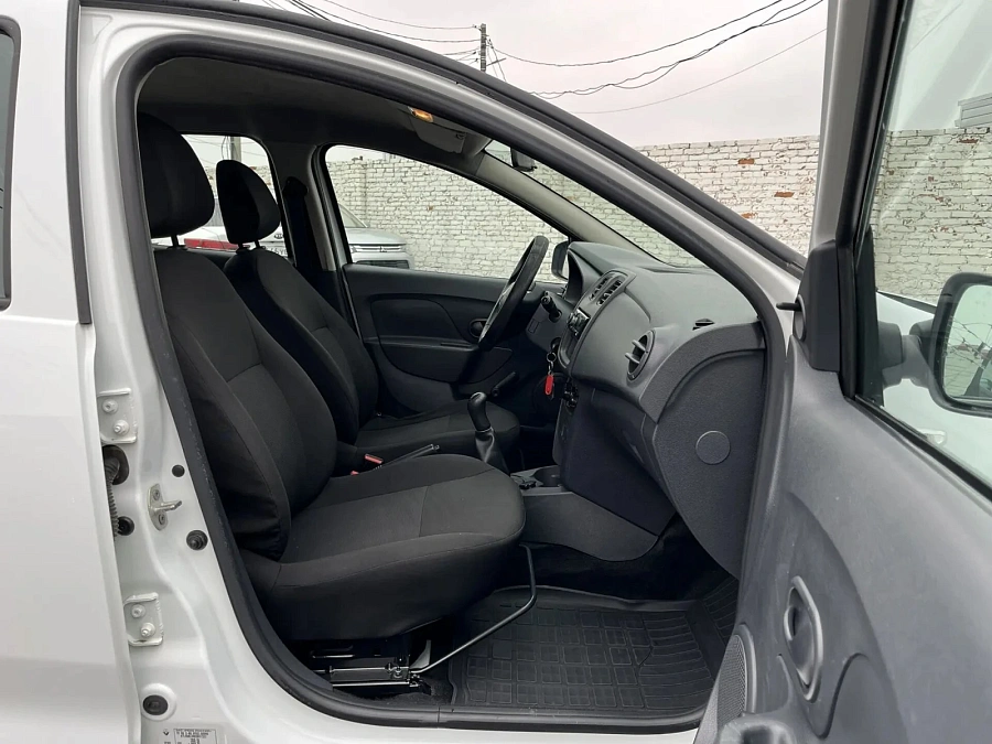 Renault Sandero, 2019г., передний привод, механика