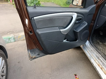 Renault Duster, 2012г, полный привод, механика