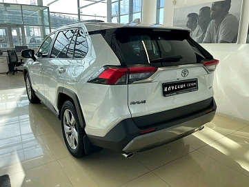 Toyota RAV4, 2020г, передний привод, вариатор