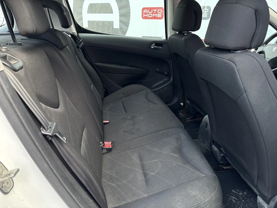 Peugeot 308, 2008г., передний привод, автомат