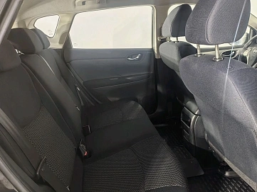 Nissan Tiida, 2015г., передний привод, механика