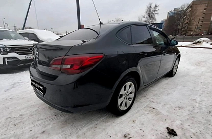 Opel Astra, 2014г, передний привод, автомат