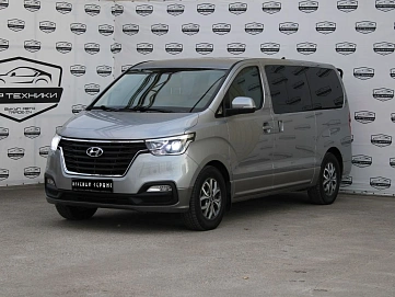 Hyundai , 2018г., задний привод, автомат