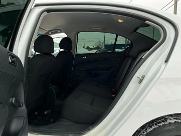 Peugeot 408, 2013г, передний привод, механика