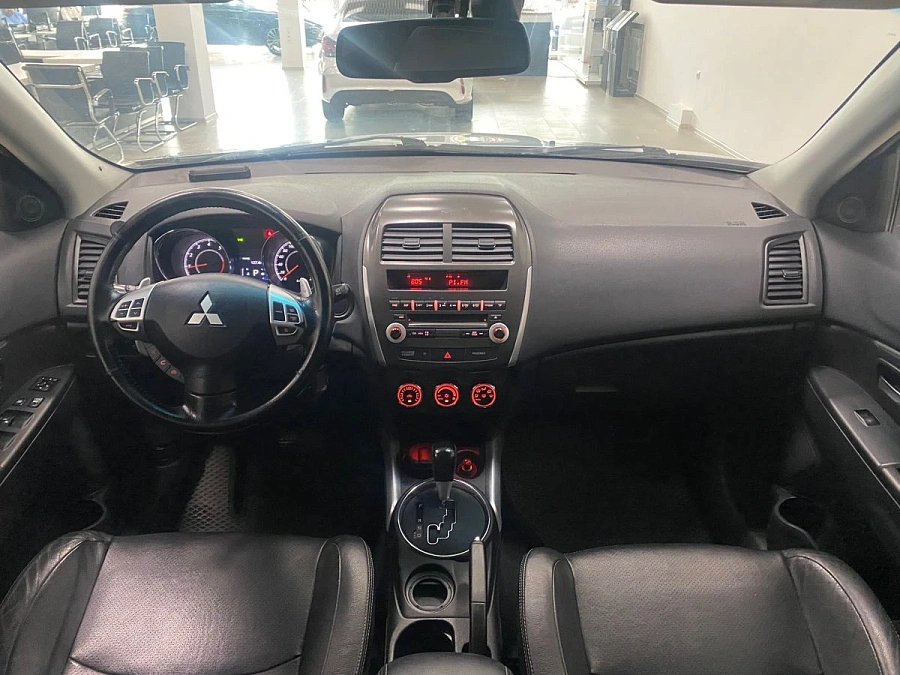 Mitsubishi ASX, 2011г., передний привод, вариатор