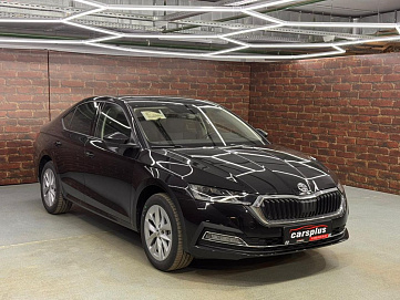 Skoda Octavia, 2024г, передний привод, робот