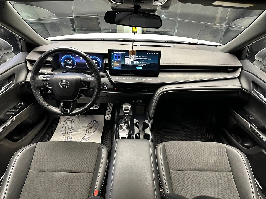 Toyota Camry, 2024г., передний привод, вариатор