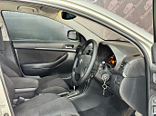Toyota Avensis, 2003г., передний привод, автомат