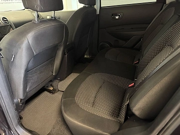 Nissan Qashqai, 2009г, передний привод, автомат