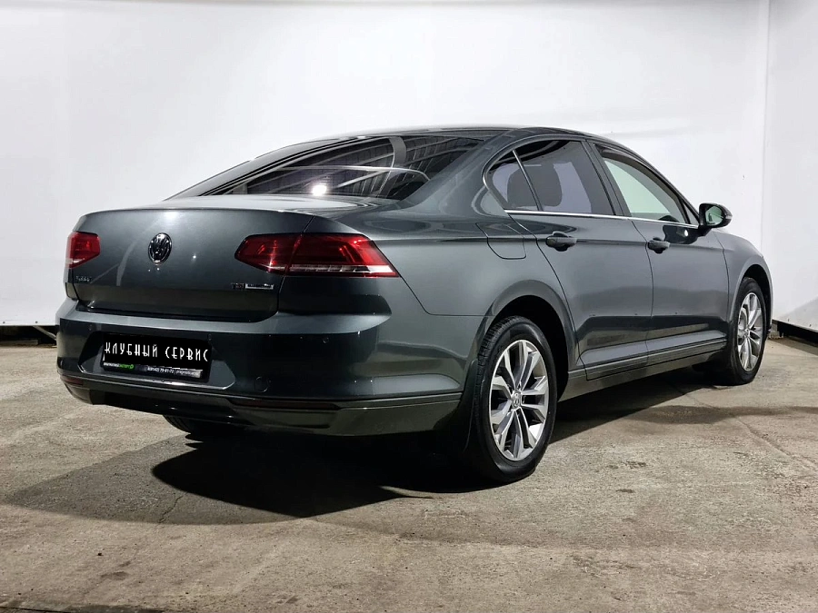 Volkswagen Passat, 2016г., передний привод, робот