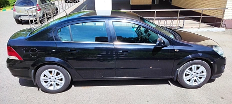 Opel Astra, 2010г, передний привод, автомат