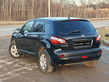 Nissan Qashqai, 2011г, полный привод, вариатор