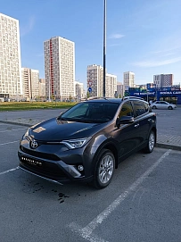 Toyota RAV4, 2017г, передний привод, автомат