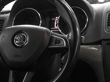 Skoda Yeti, 2015г, полный привод, робот