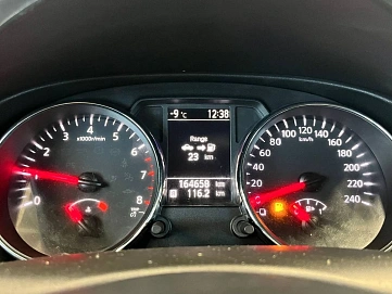 Nissan Qashqai, 2011г, передний привод, механика