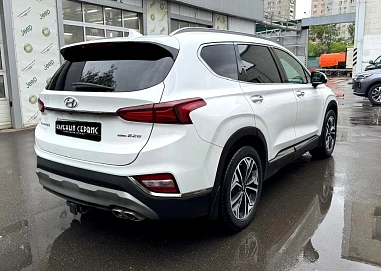 Hyundai Santa Fe, 2019г, полный привод, автомат