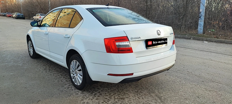Skoda Octavia, 2020г., передний привод, робот