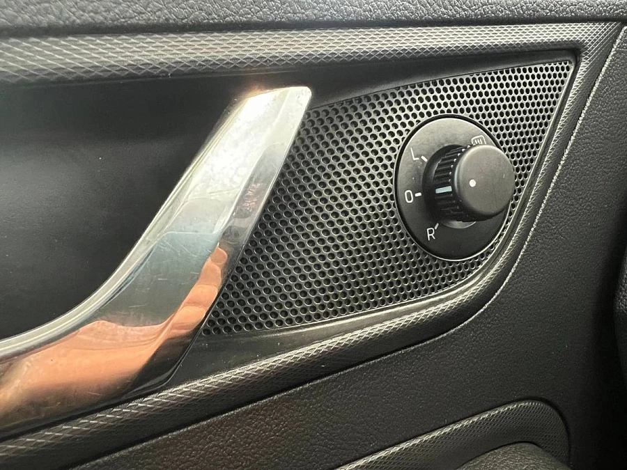 Skoda Rapid, 2014г., передний привод, робот