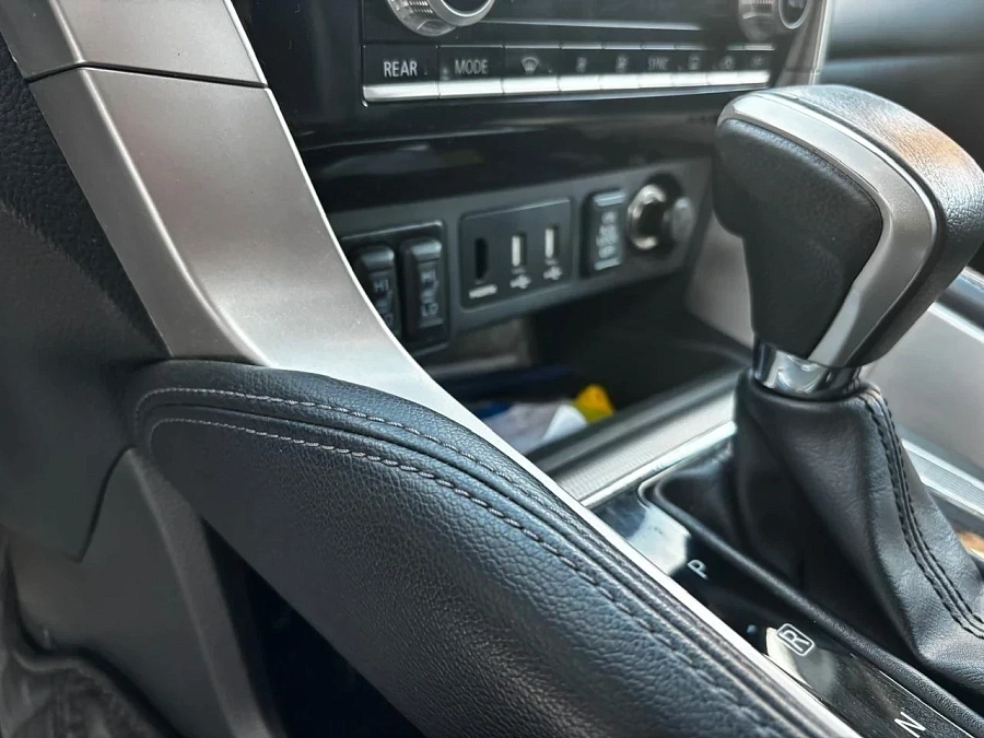 Mitsubishi Pajero Sport, 2020г., полный привод, автомат