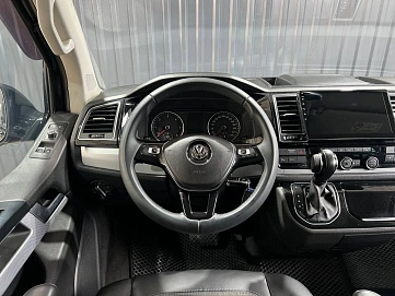 Volkswagen Multivan, 2017г, передний привод, робот