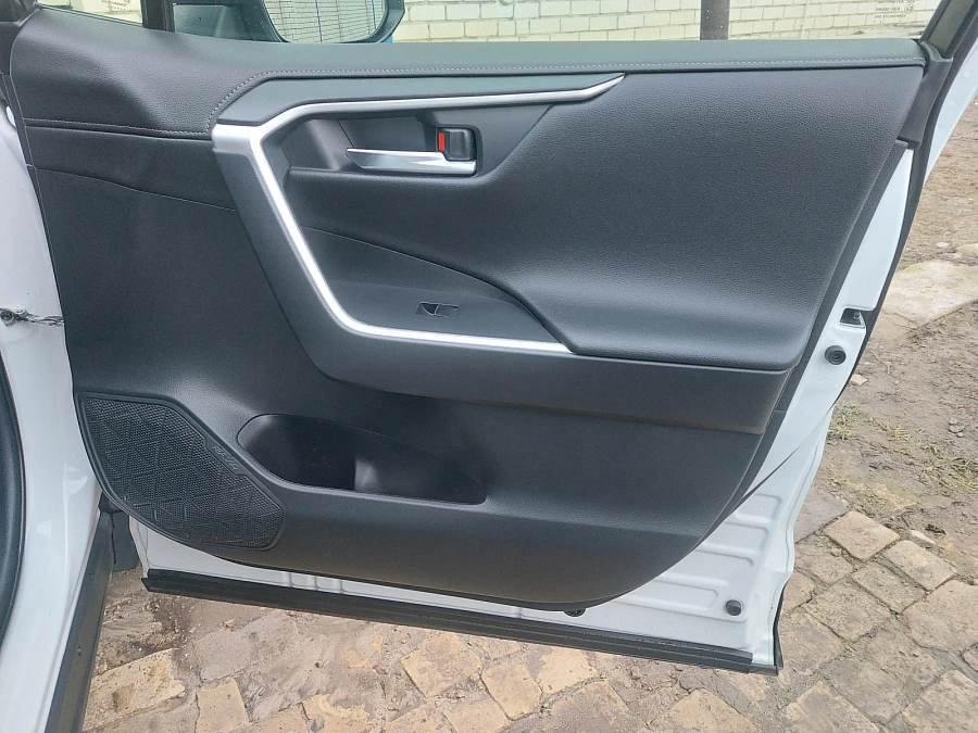 Toyota RAV4, 2021г., полный привод, автомат