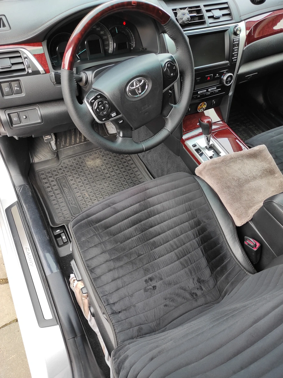 Toyota Camry, 2012г., передний привод, автомат