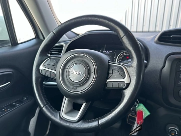 Jeep Renegade, 2018г, передний привод, робот
