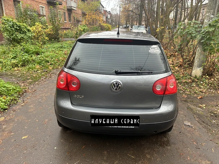 Volkswagen Golf, 2008г., передний привод, механика