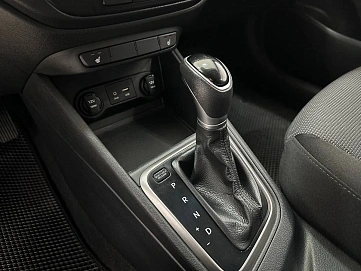 Hyundai Solaris, 2018г, передний привод, автомат