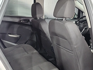 Opel Astra, 2010г, передний привод, механика