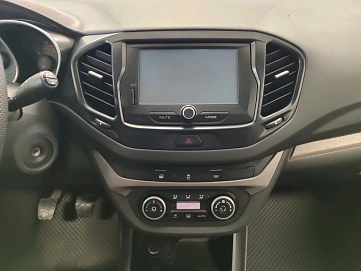 Lada (ВАЗ) Vesta, 2018г, передний привод, механика