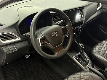 Hyundai Solaris, 2020г, передний привод, автомат