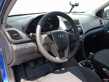 Hyundai Solaris, 2011г, передний привод, механика