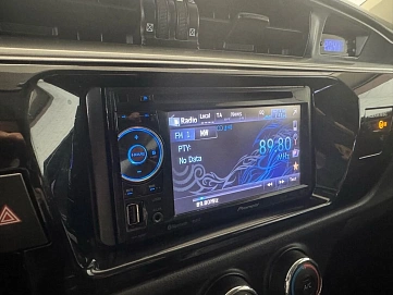 Toyota Corolla, 2013г, передний привод, автомат