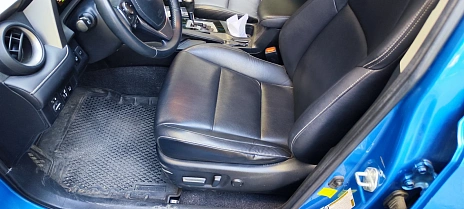 Toyota RAV4, 2015г, полный привод, вариатор