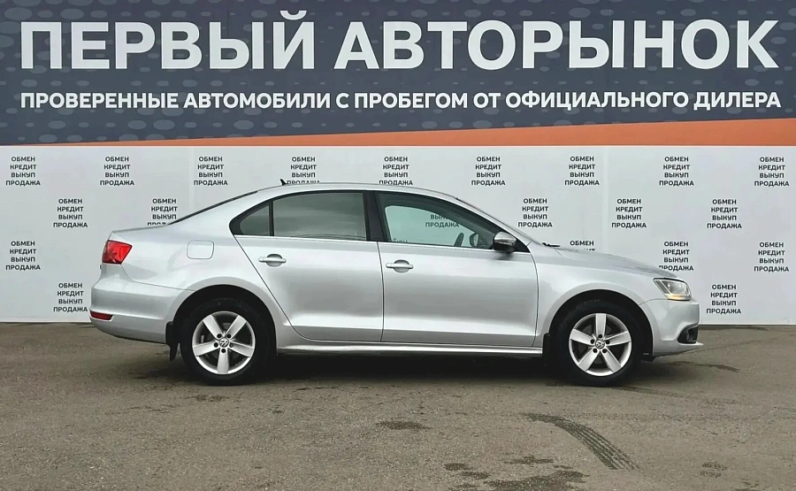 Volkswagen Jetta, 2012г., передний привод, автомат