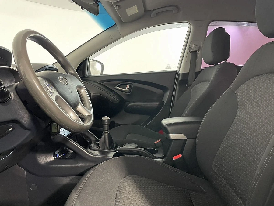 Hyundai ix35, 2012г., передний привод, механика