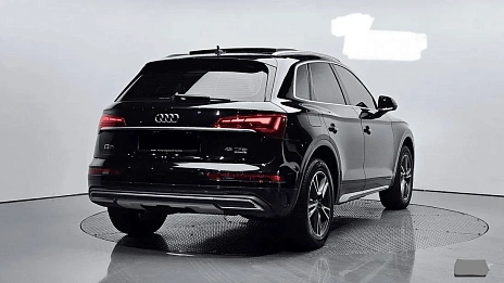 Audi Q5, 2023г, полный привод, робот