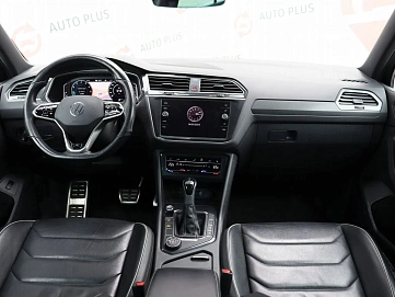 Volkswagen Tiguan, 2020г, полный привод, робот