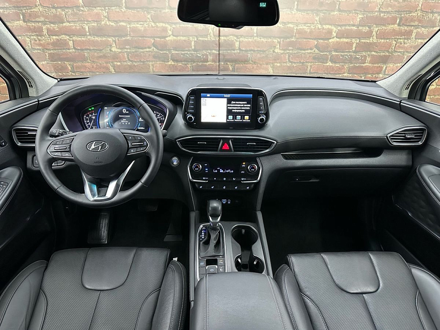 Hyundai Santa Fe, 2018г., полный привод, автомат
