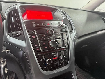 Opel Astra, 2013г, передний привод, механика