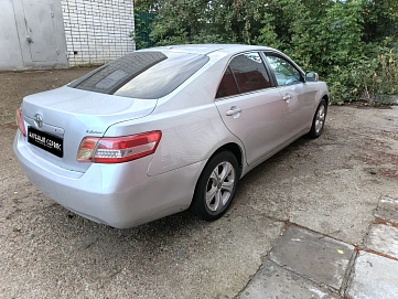 Toyota Camry, 2010г, передний привод, автомат