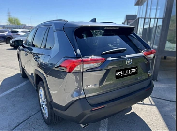 Toyota RAV4, 2021г, передний привод, автомат