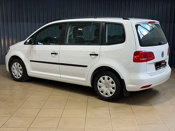 Volkswagen Touran, 2011г., передний привод, механика