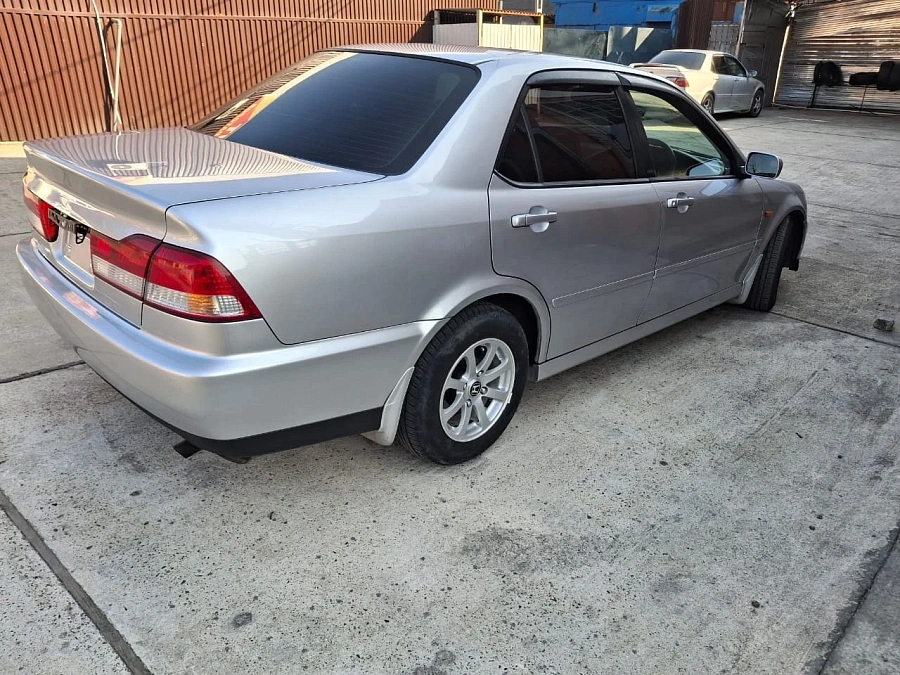 Isuzu Aska, 2001г., передний привод, автомат