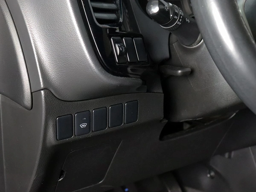 Mitsubishi Outlander, 2016г., передний привод, вариатор