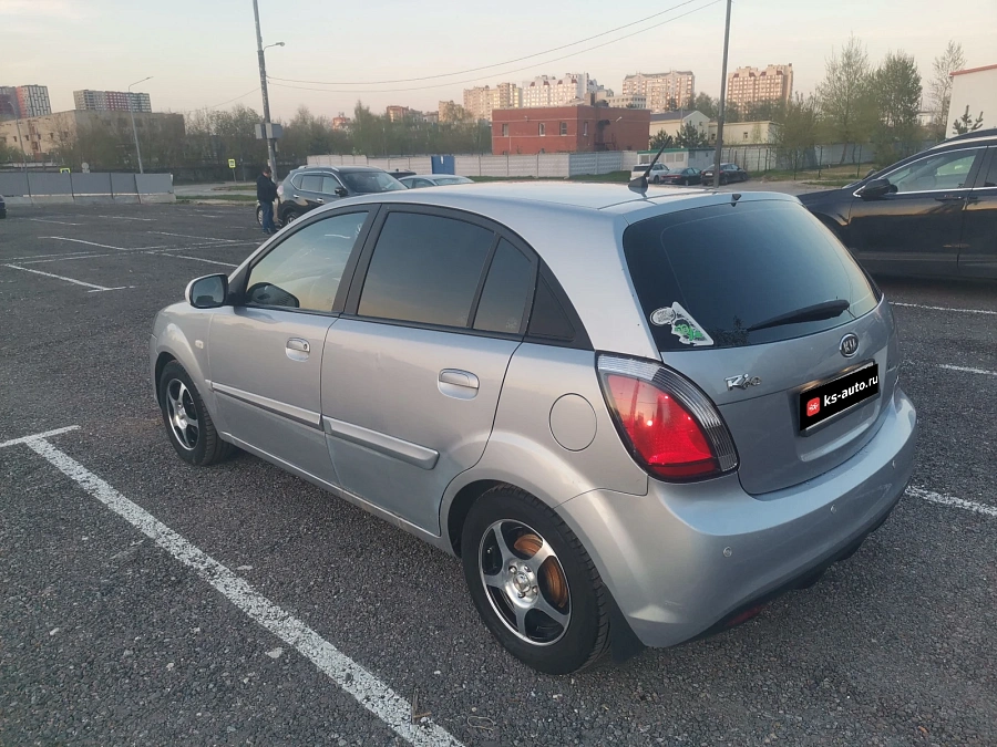 Kia Rio, 2010г., передний привод, автомат
