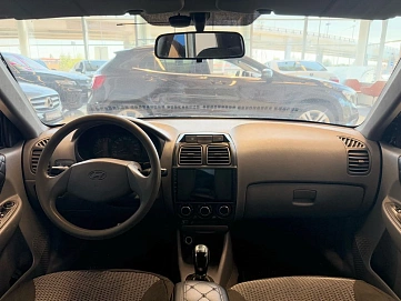 Hyundai Accent, 2004г, передний привод, механика