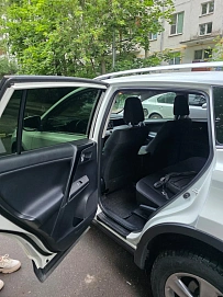 Toyota RAV4, 2015г, полный привод, вариатор