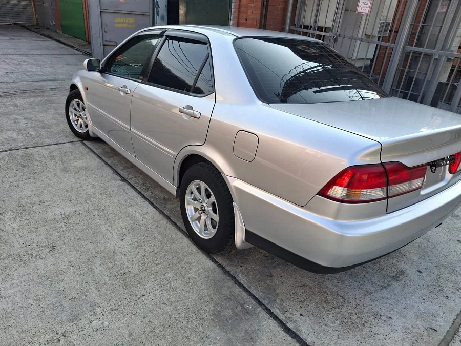 Isuzu Aska, 2001г., передний привод, автомат